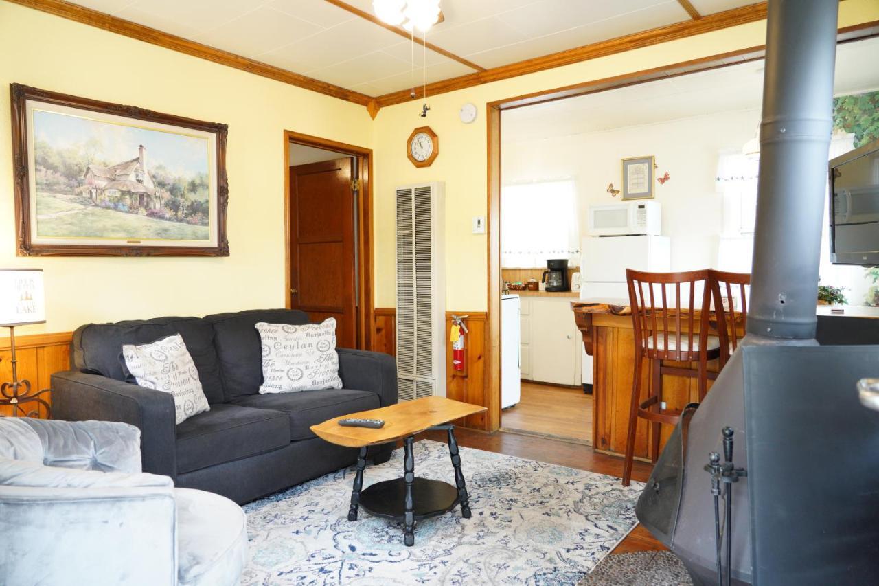 Hillcrest Suites & Cabins ビッグ・ベアー・レイク エクステリア 写真