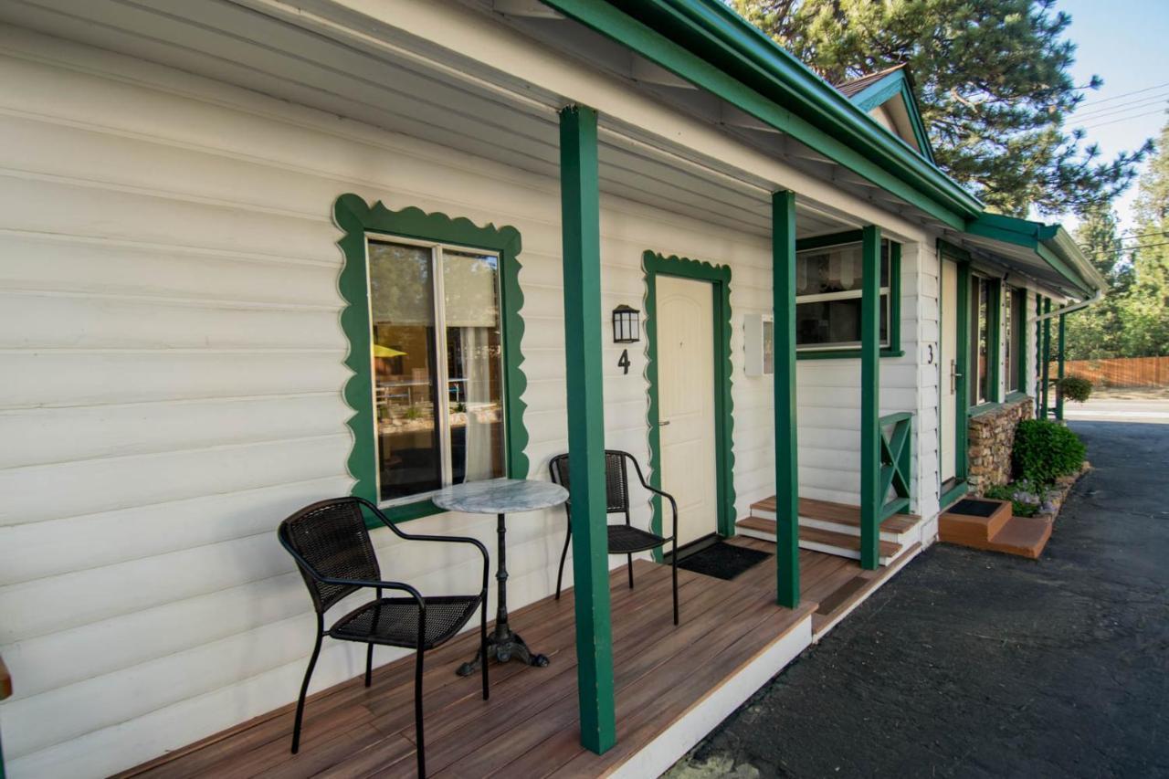 Hillcrest Suites & Cabins ビッグ・ベアー・レイク エクステリア 写真